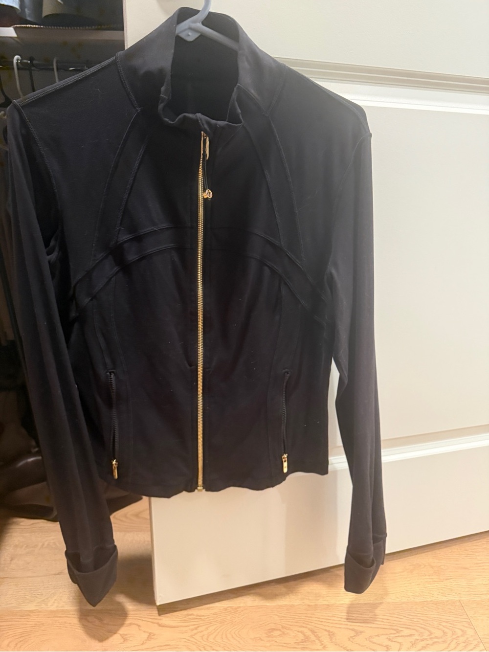Cropped define jacket